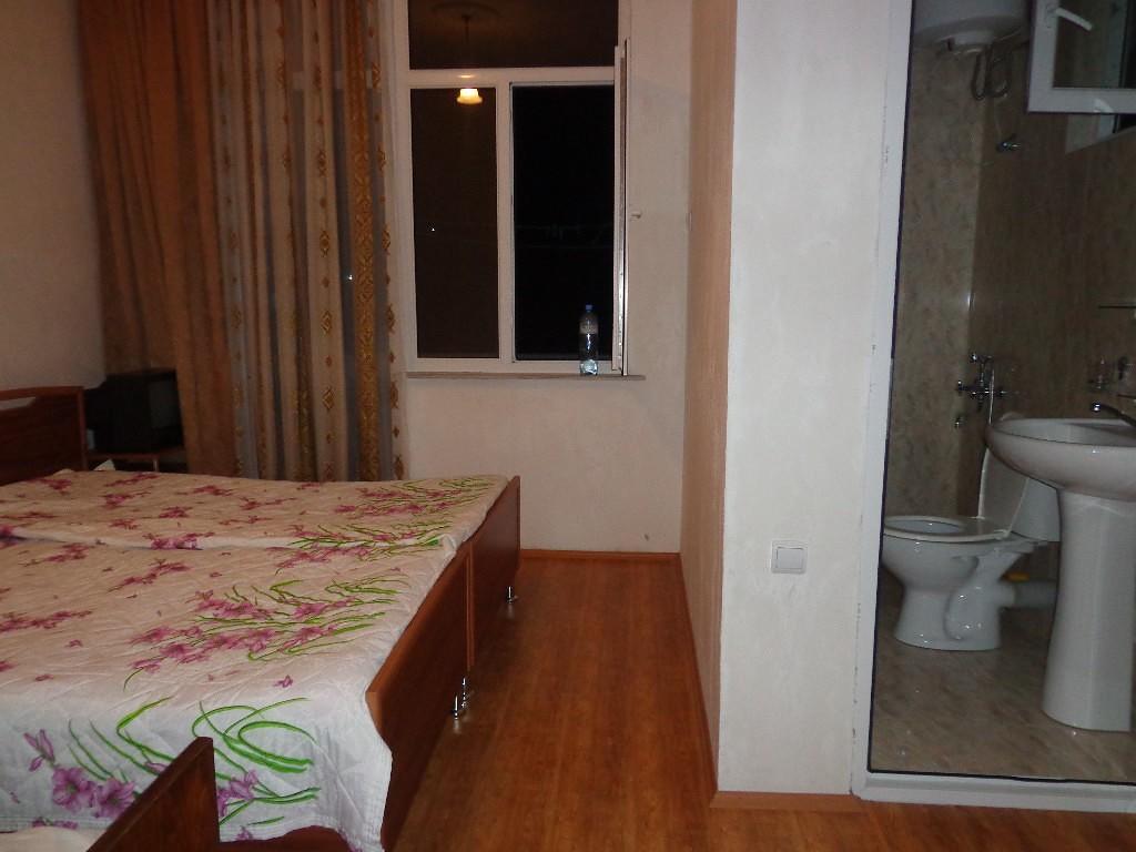 Guest House In Sarpi Luaran gambar